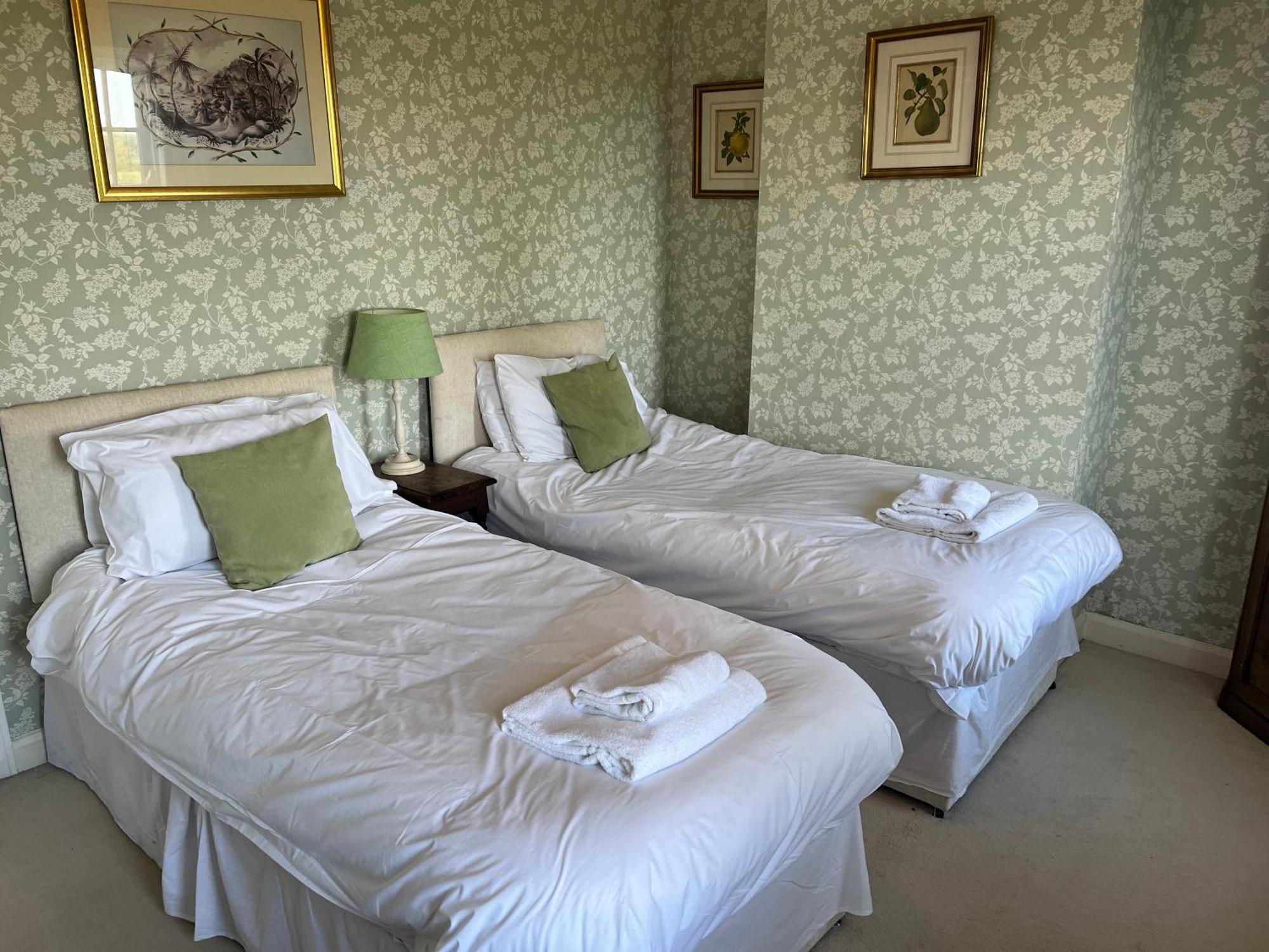 Hall Cottage, Wighill Near York And Leeds Тадкастър Екстериор снимка
