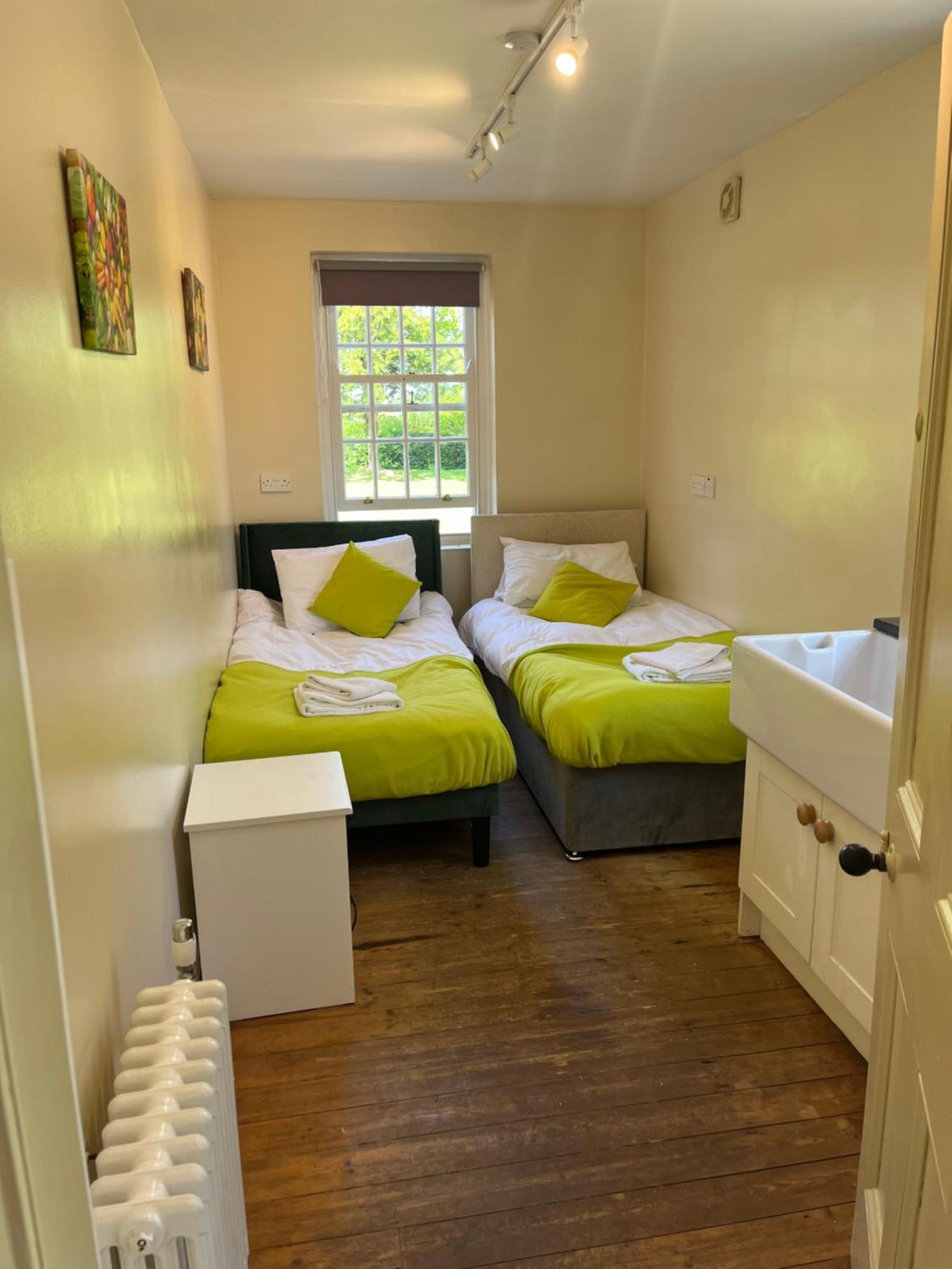Hall Cottage, Wighill Near York And Leeds Тадкастър Екстериор снимка